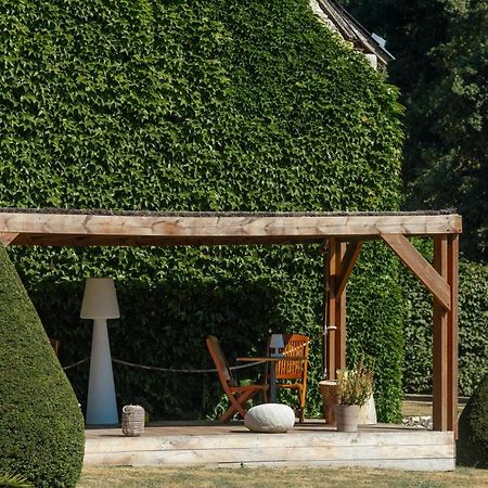 Hotel Domaine De La Limetiere Neuvy-le-Roi Esterno foto