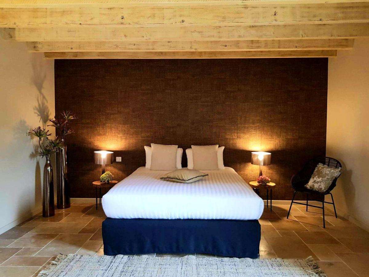 Hotel Domaine De La Limetiere Neuvy-le-Roi Esterno foto
